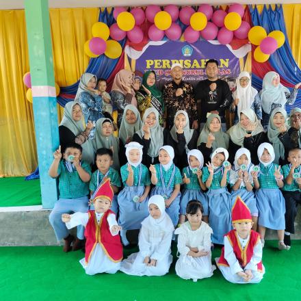 Perpisahan Anak-anak TK  PAUD NURUL IKHLAS Desa Bawahan seberang